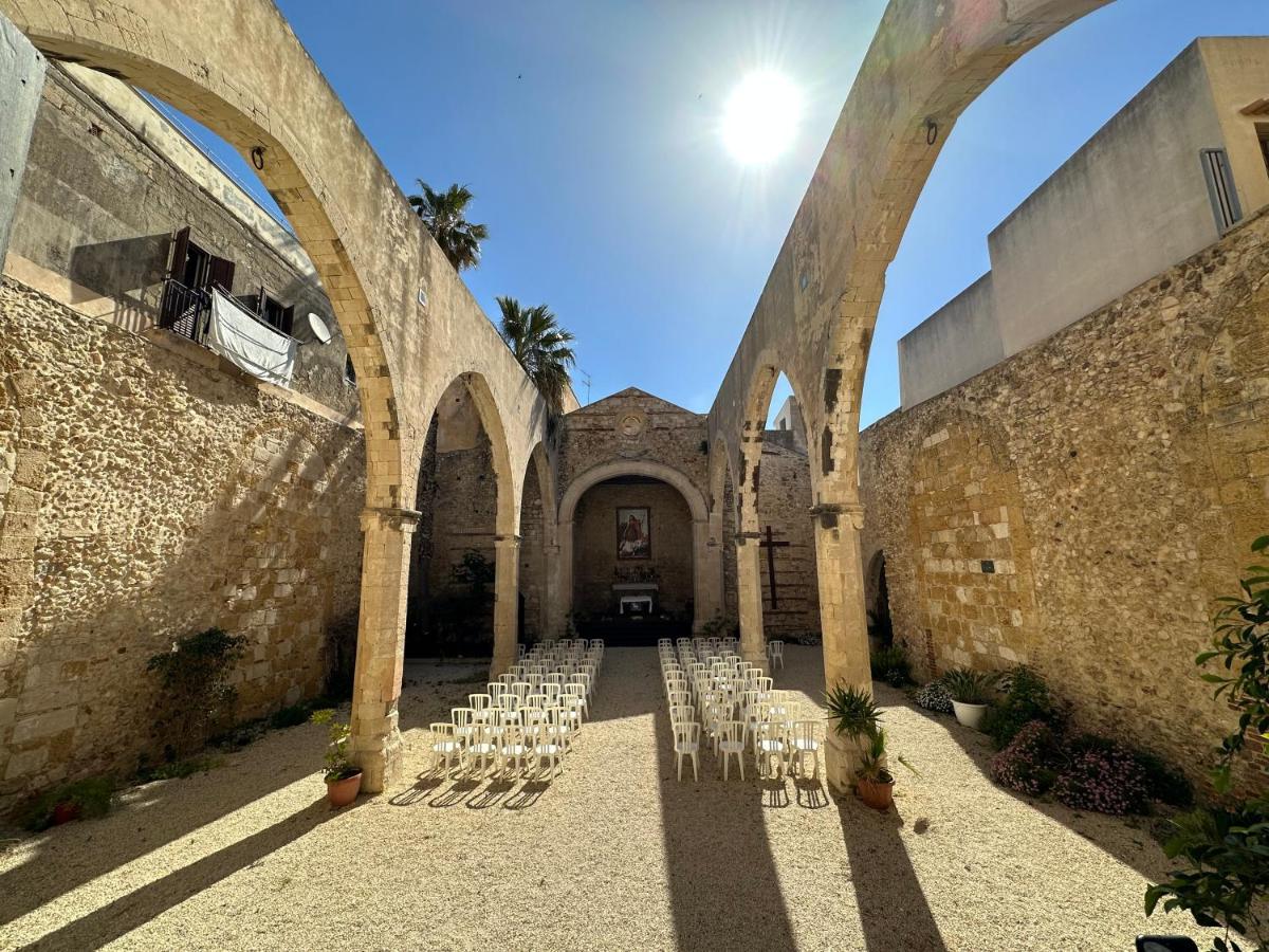 Suite Moen Ortigia Syracuse Bagian luar foto